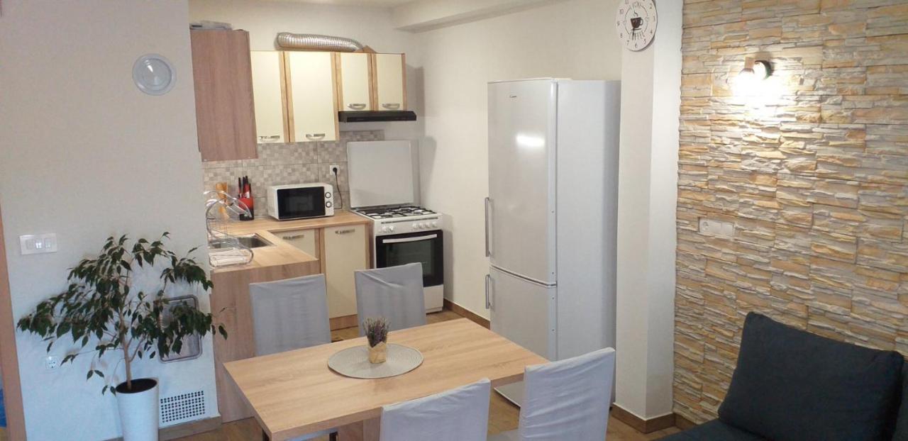 Petra Apartment *